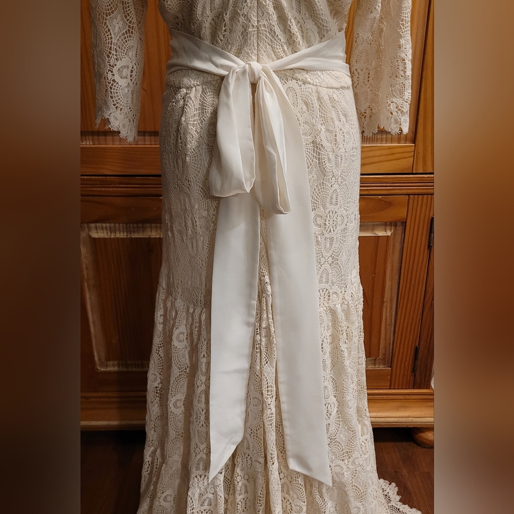Kite and Butterfly French Lace "Rena" Boho Gown - Size Small - Picture 7 of 16